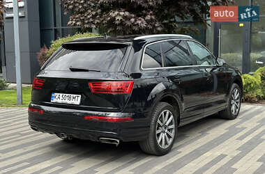 Внедорожник / Кроссовер Audi Q7 2018 в 