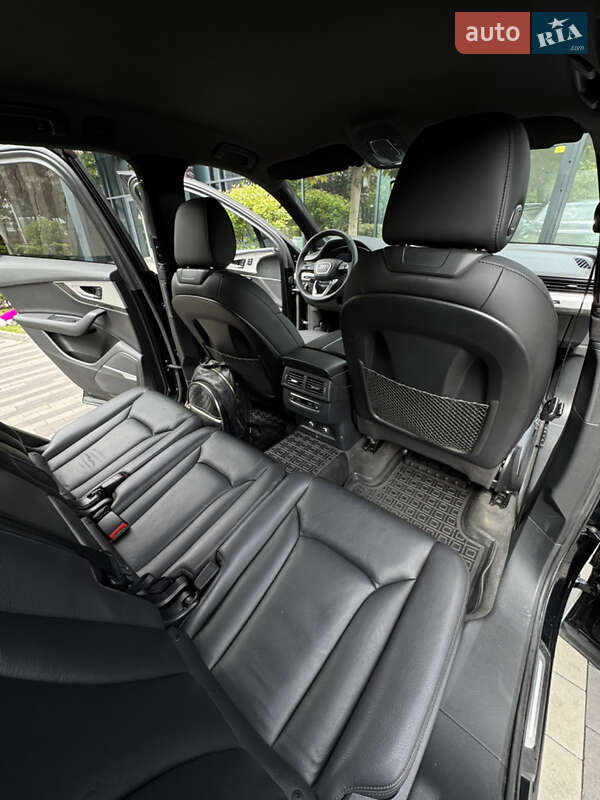 Внедорожник / Кроссовер Audi Q7 2018 в Киеве