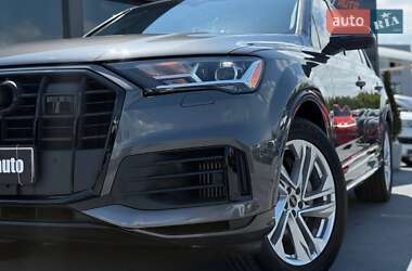 Внедорожник / Кроссовер Audi Q7 2022 в 