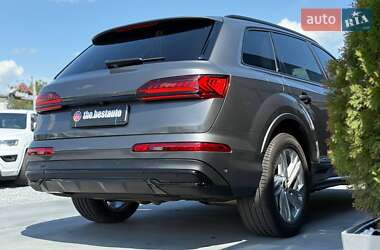 Внедорожник / Кроссовер Audi Q7 2022 в 