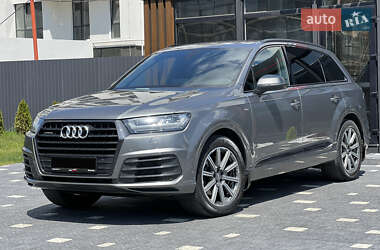 Внедорожник / Кроссовер Audi Q7 2017 в 
