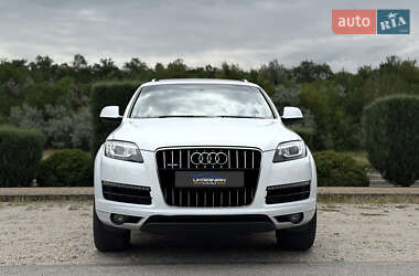 Внедорожник / Кроссовер Audi Q7 2015 в 