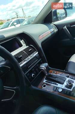 Внедорожник / Кроссовер Audi Q7 2015 в 