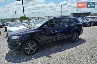 Внедорожник / Кроссовер Audi Q7 2015 в 