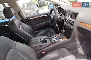 Внедорожник / Кроссовер Audi Q7 2015 в 