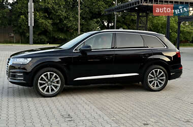Позашляховик / Кросовер Audi Q7 2017 в 