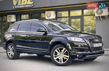 Внедорожник / Кроссовер Audi Q7 2012 в 