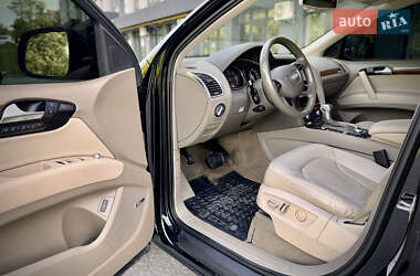 Внедорожник / Кроссовер Audi Q7 2012 в 