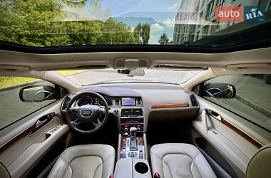 Внедорожник / Кроссовер Audi Q7 2012 в 