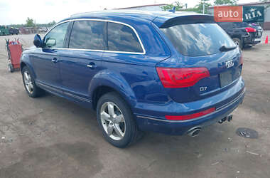 Позашляховик / Кросовер Audi Q7 2015 в 