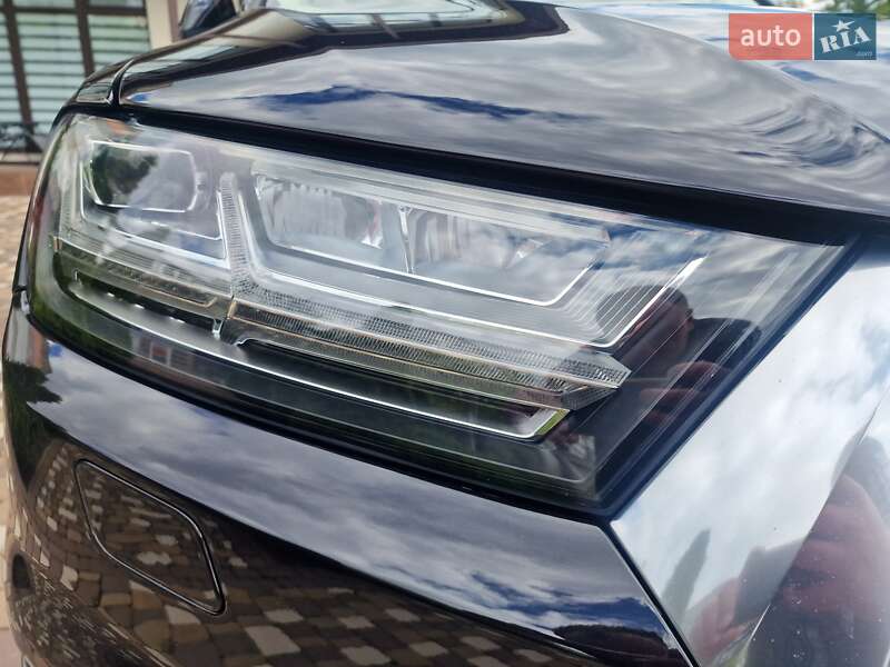 Внедорожник / Кроссовер Audi Q7 2017 в Кропивницком