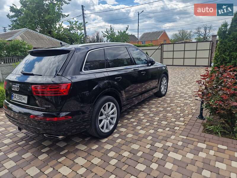 Внедорожник / Кроссовер Audi Q7 2017 в Кропивницком