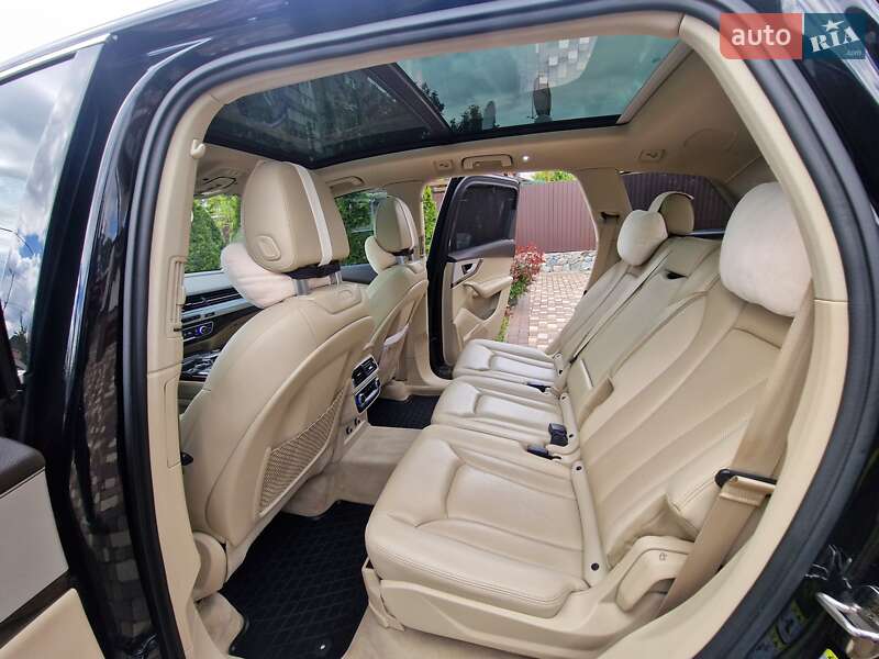 Внедорожник / Кроссовер Audi Q7 2017 в Кропивницком