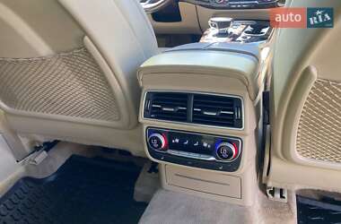 Внедорожник / Кроссовер Audi Q7 2016 в 