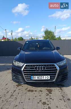 Внедорожник / Кроссовер Audi Q7 2016 в 
