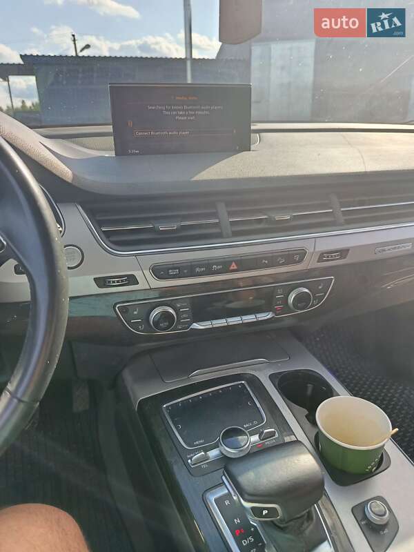 Внедорожник / Кроссовер Audi Q7 2016 в Шишаки