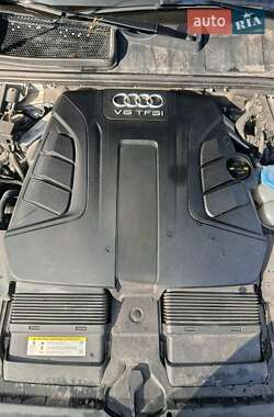 Внедорожник / Кроссовер Audi Q7 2016 в 