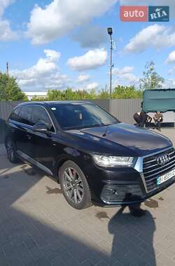 Внедорожник / Кроссовер Audi Q7 2016 в 