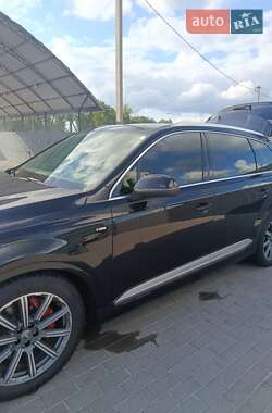 Внедорожник / Кроссовер Audi Q7 2016 в 
