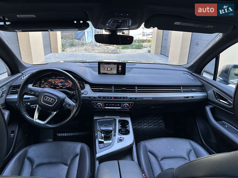 Позашляховик / Кросовер Audi Q7 2016 в Рівному