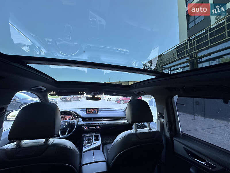 Позашляховик / Кросовер Audi Q7 2016 в Рівному