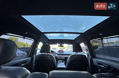Позашляховик / Кросовер Audi Q7 2016 в 