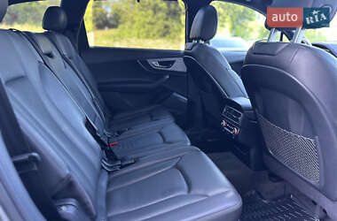 Позашляховик / Кросовер Audi Q7 2016 в 