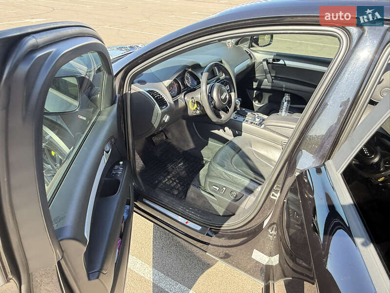 Внедорожник / Кроссовер Audi Q7 2015 в Ровно