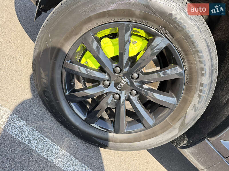 Внедорожник / Кроссовер Audi Q7 2015 в Ровно