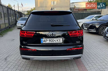 Внедорожник / Кроссовер Audi Q7 2016 в 