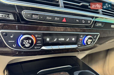 Внедорожник / Кроссовер Audi Q7 2016 в 