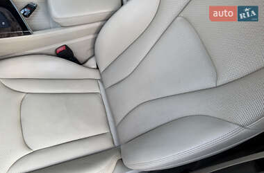Внедорожник / Кроссовер Audi Q7 2016 в 