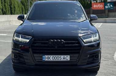 Внедорожник / Кроссовер Audi Q7 2015 в 