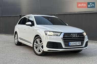 Позашляховик / Кросовер Audi Q7 2017 в 