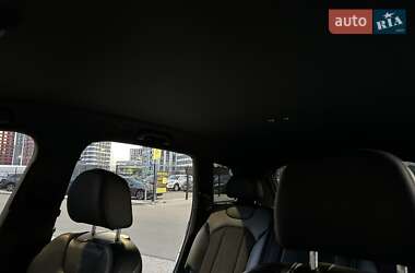 Позашляховик / Кросовер Audi Q7 2017 в 