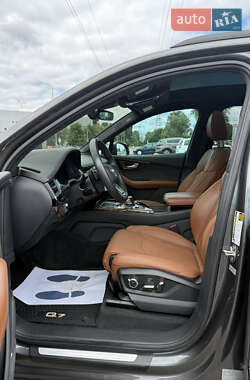 Внедорожник / Кроссовер Audi Q7 2018 в 