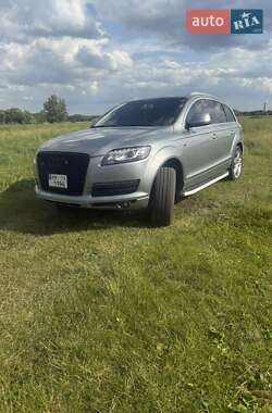 Позашляховик / Кросовер Audi Q7 2008 в Радомишлі