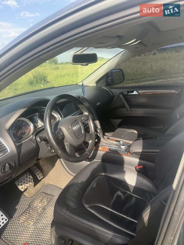 Внедорожник / Кроссовер Audi Q7 2008 в Радомышле