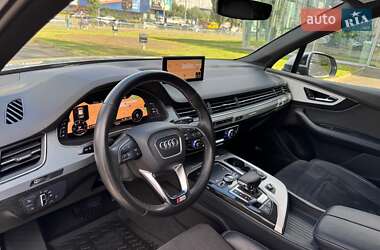 Внедорожник / Кроссовер Audi Q7 2015 в 