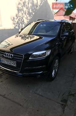 Внедорожник / Кроссовер Audi Q7 2007 в 