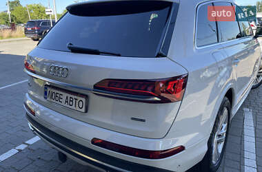 Внедорожник / Кроссовер Audi Q7 2020 в 