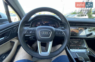 Внедорожник / Кроссовер Audi Q7 2020 в 
