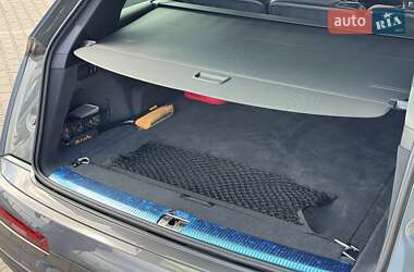 Внедорожник / Кроссовер Audi Q7 2015 в 