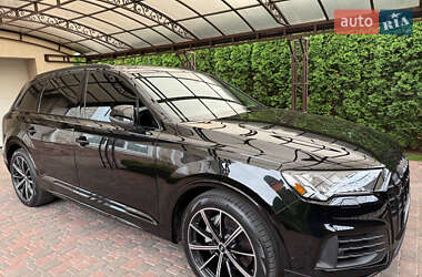 Внедорожник / Кроссовер Audi Q7 2021 в 