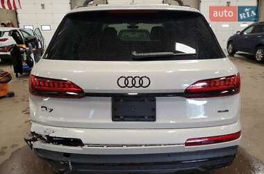 Позашляховик / Кросовер Audi Q7 2022 в 