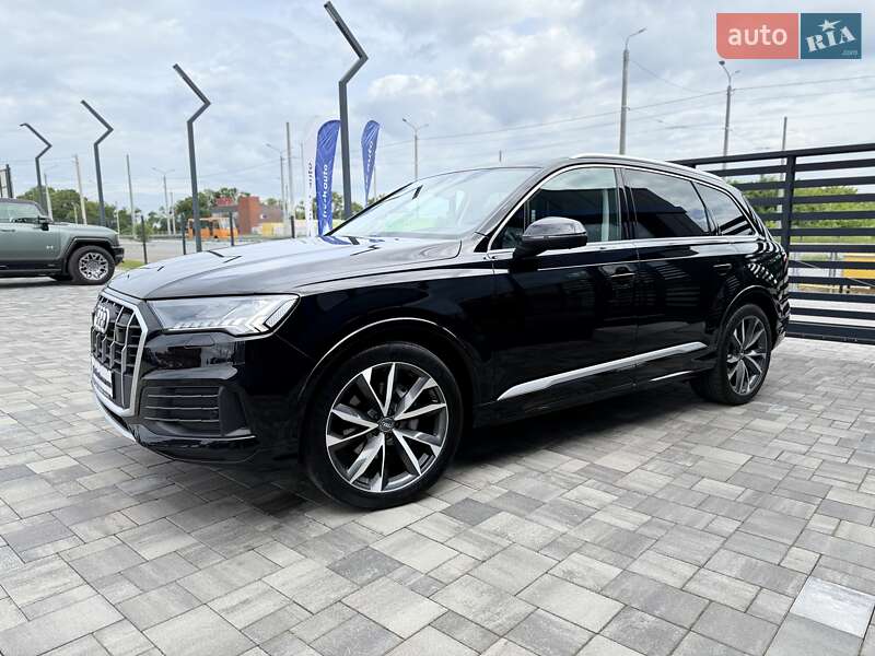 Внедорожник / Кроссовер Audi Q7 2022 в Ровно