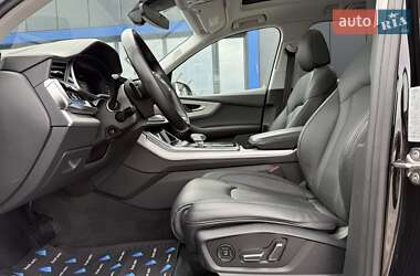 Внедорожник / Кроссовер Audi Q7 2022 в 
