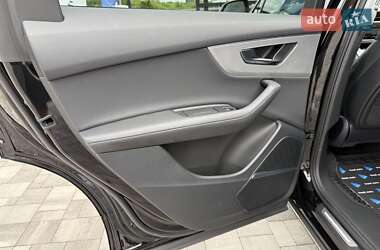 Внедорожник / Кроссовер Audi Q7 2022 в 