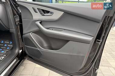 Внедорожник / Кроссовер Audi Q7 2022 в 