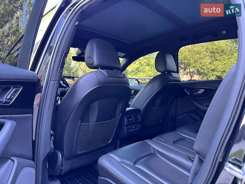 Внедорожник / Кроссовер Audi Q7 2016 в Запорожье